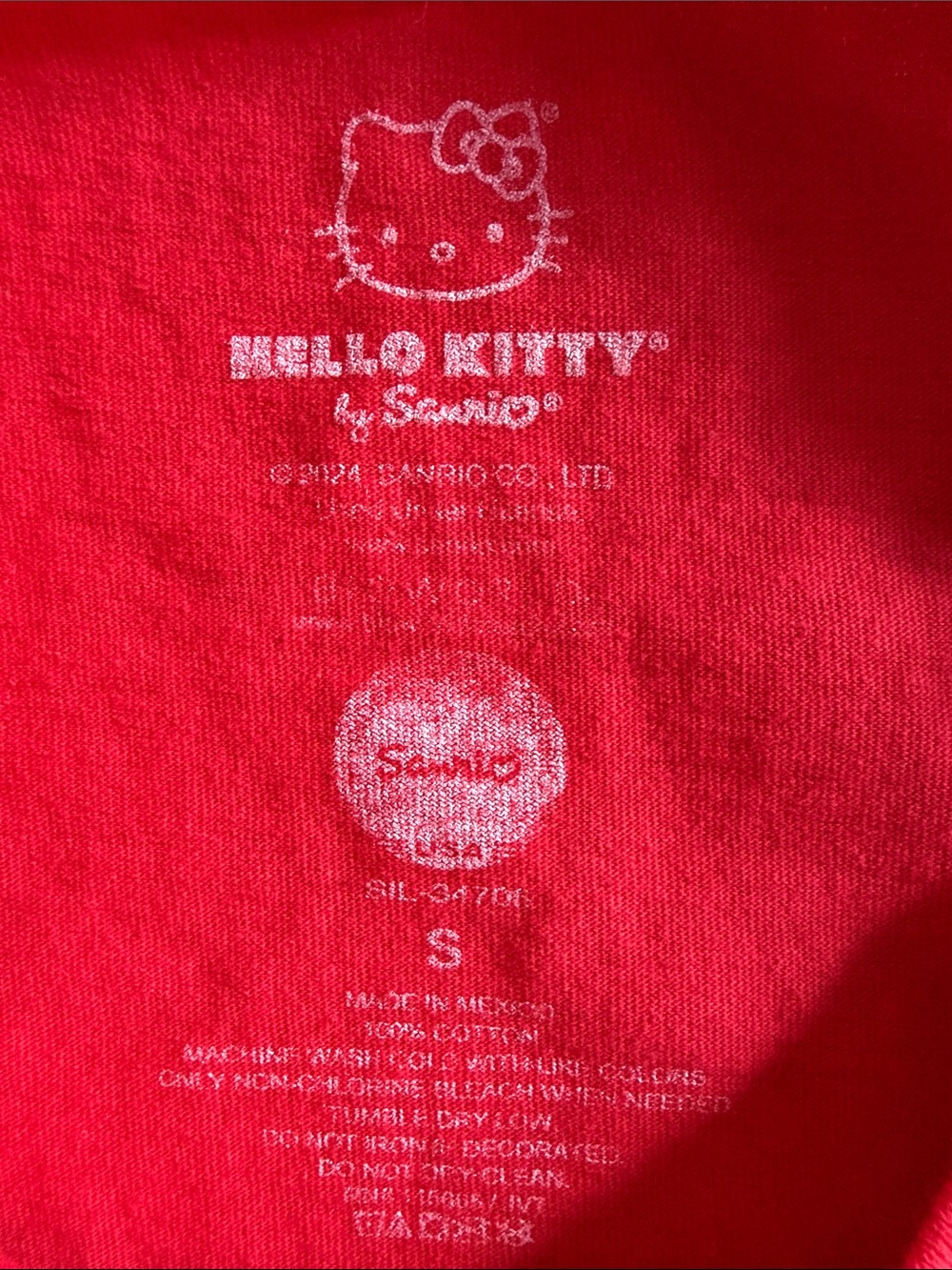 Sanrio Hello Kitty Classic Red Graphic Tee Size Small T-shirt Women’s - Picture 6 of 9